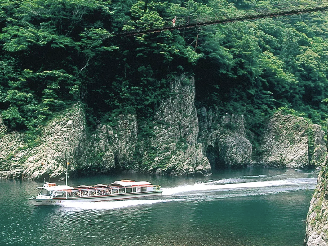 8. 瀞峡：絶景の中で静寂を味わう
