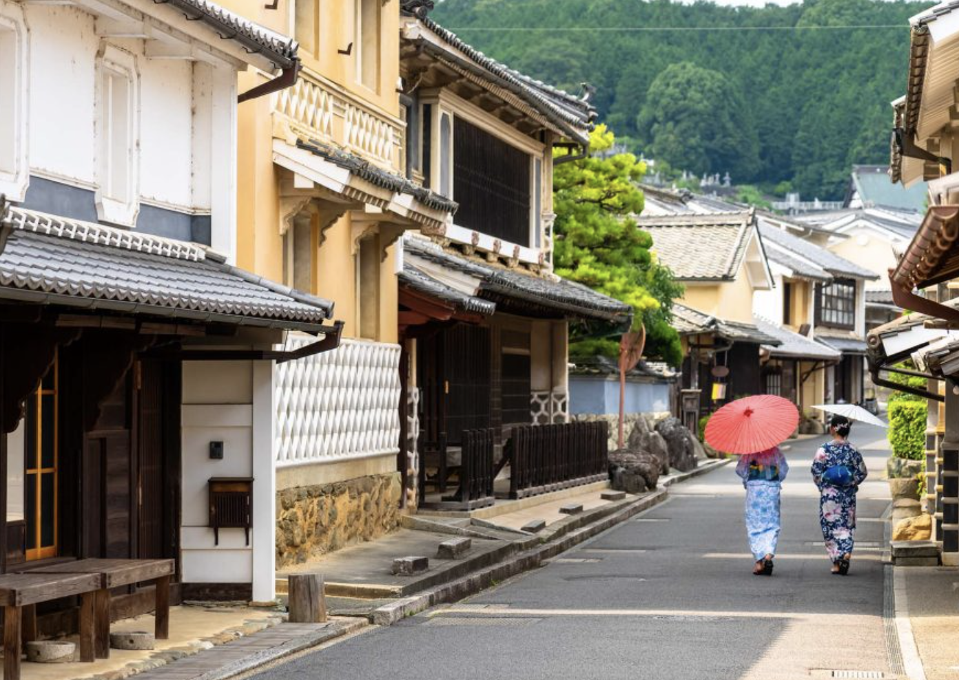 青い海とアートの町 内子