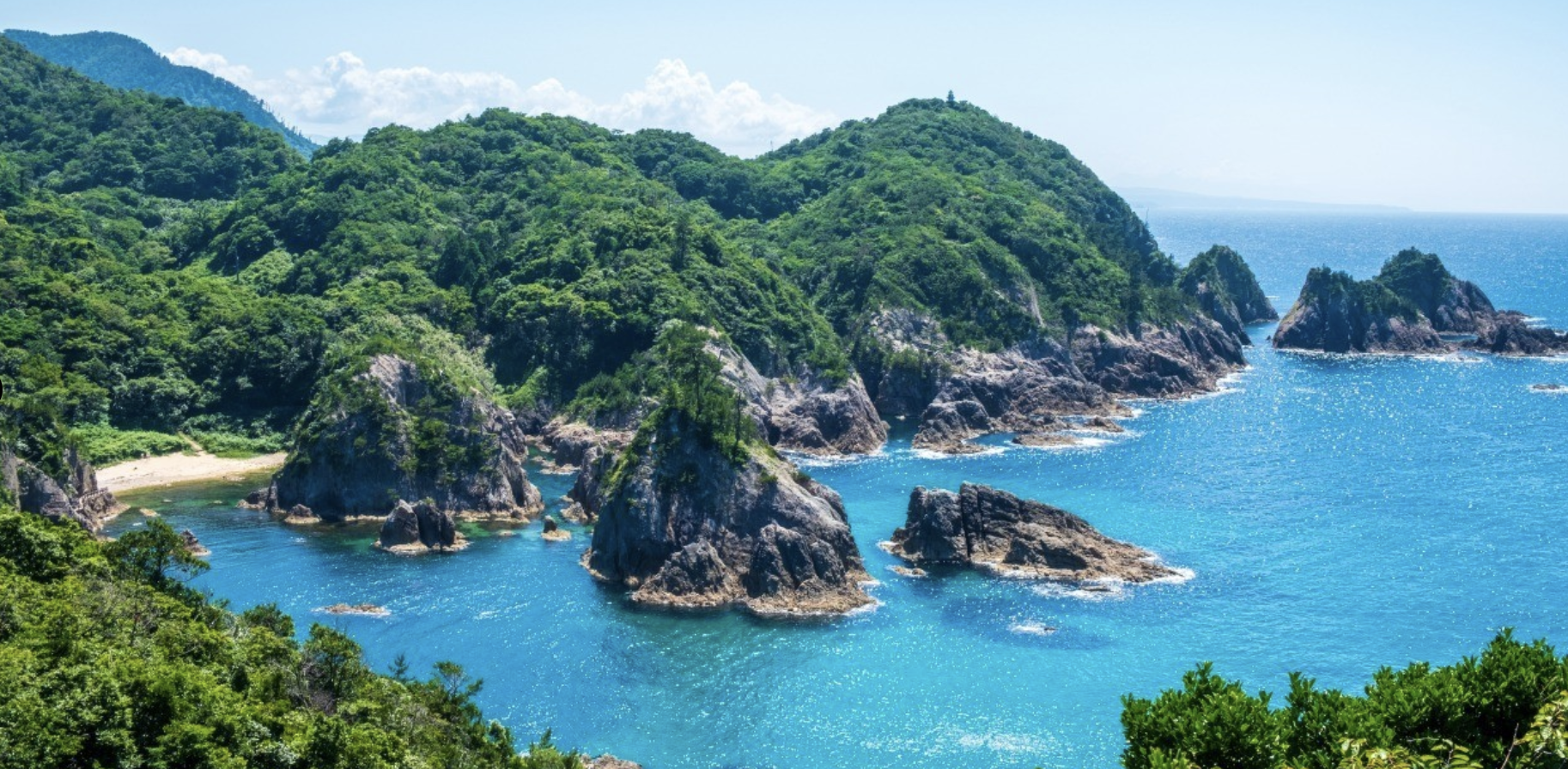 浦富海岸：透明な海と奇岩絶景